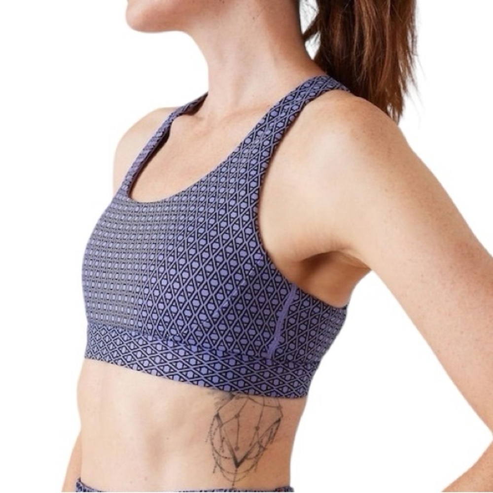 ATHLETA purple black Print Ultimate Ease Medium Impact Sports Bra size M NWOT